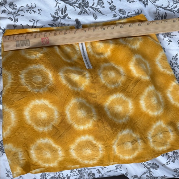 Banana Republic Yellow Patterned Mini Skirt - Picture 3 of 5